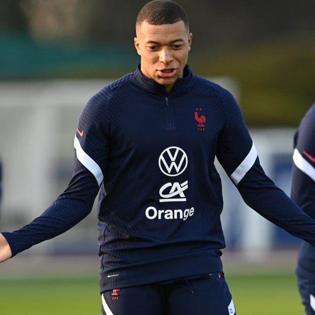 1648035576180070852.jpg b2PbiybM.jpg